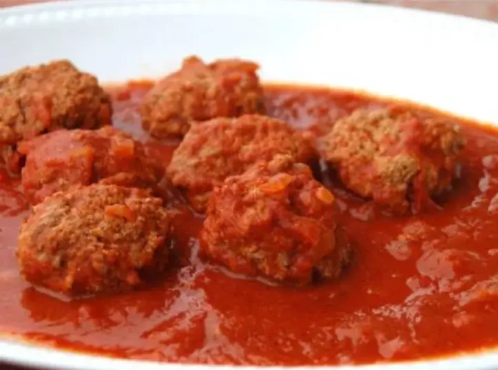 Albóndigas en Salsa de Tomates
